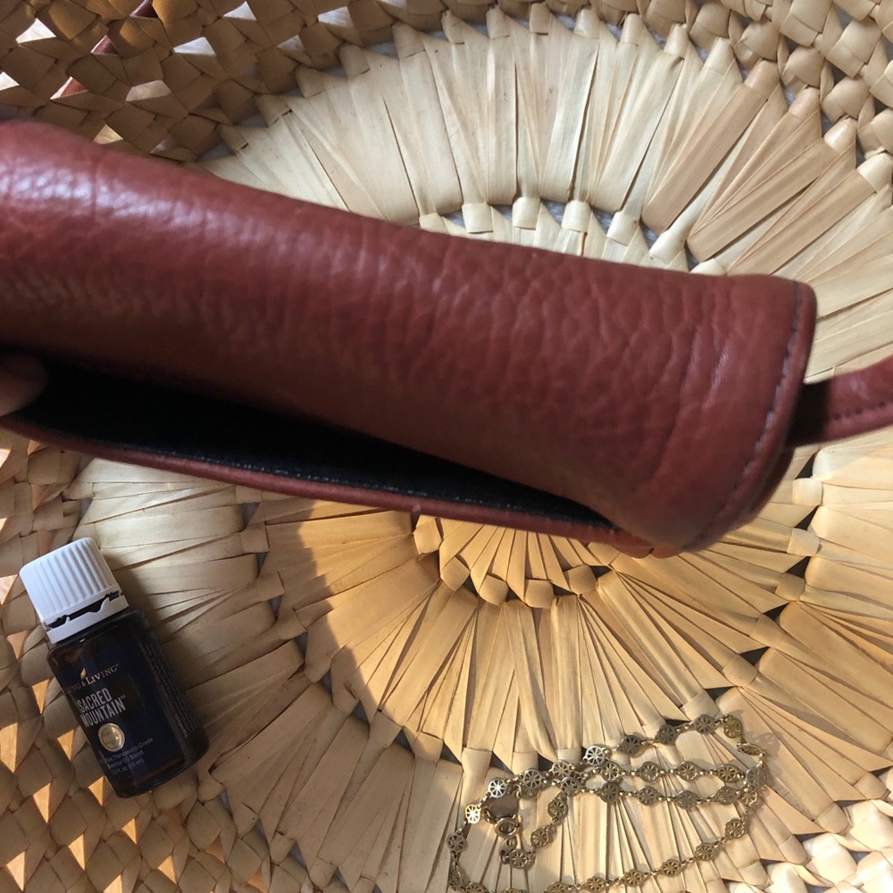 VTG small leather crossbody purse - Picture 5 of 7